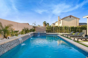 Modern Luxury Home w/ Private Pool & Spa 2.0